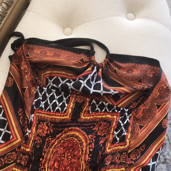 Elegant halter top - Picture 6 of 7